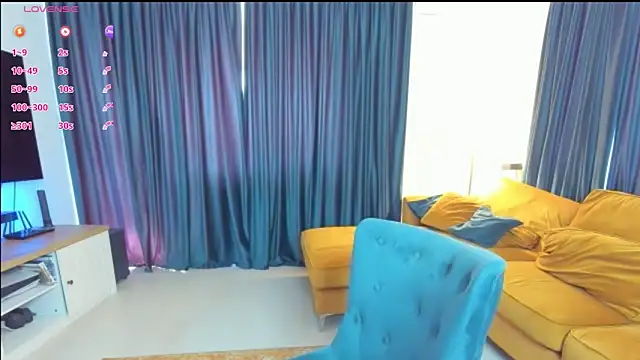 Snapshot of AliTemptress chatting on 09/13/25, 12:16 AliTemptress online show from 09/13/25, 12:16