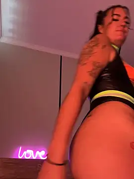 savana heart online show from 10/31/25, 02:34