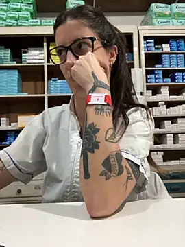 ferchule7 online show from 09/30/25, 05:18