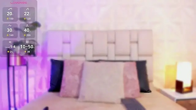 scarlettadams   online show from 10/14/25, 12:28