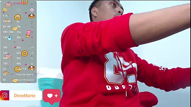 Snapshot of mike_black_22 chatting on 09/29/25, 04:12 mike black 22 online show from 09/29/25, 04:12