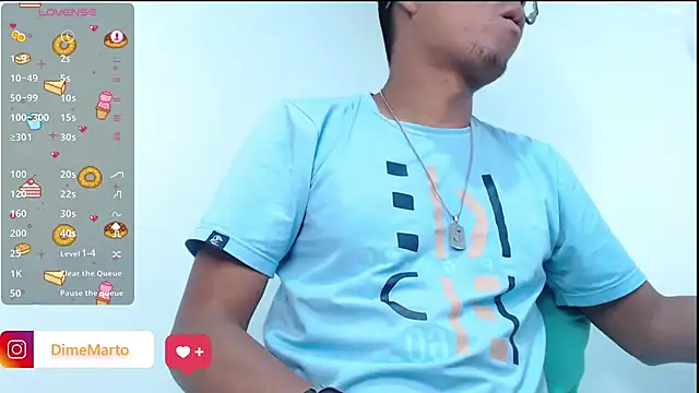 Snapshot of mike_black_22 chatting on 10/03/25, 02:03 mike black 22 online show from 10/03/25, 02:03