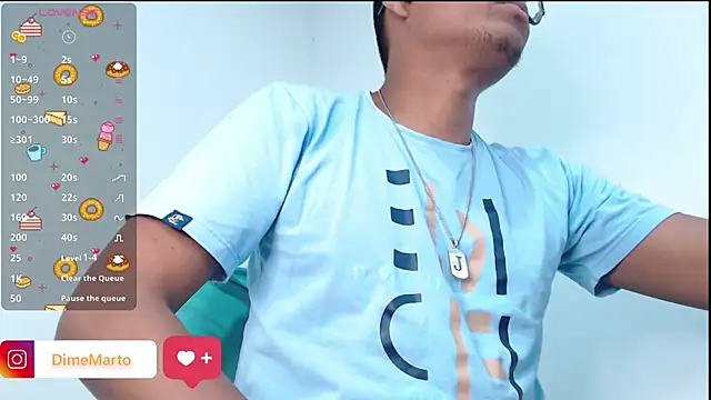 Snapshot of mike_black_22 chatting on 11/05/25, 03:45 mike black 22 online show from 11/05/25, 03:45