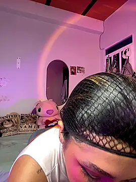 emilysofiia online show from 09/18/25, 11:07