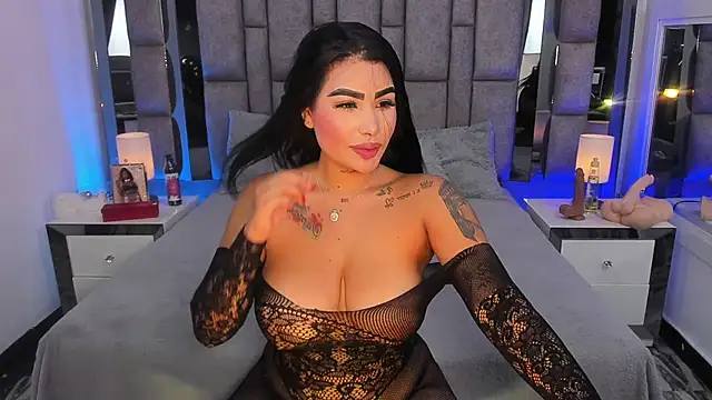 MaddyGray  online show from 11/05/25, 07:25