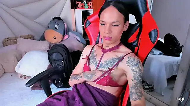 Snapshot of sara_slut21 chatting on 12/09/24, 06:46 sara slut21 online show from 12/09/24, 06:46