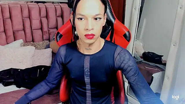 Snapshot of sara_slut21 chatting on 01/16/25, 11:16 sara slut21 online show from 01/16/25, 11:16