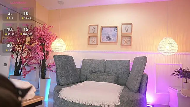 Snapshot of LoonaNyx chatting on 11/20/25, 11:32 LoonaNyx online show from 11/20/25, 11:32