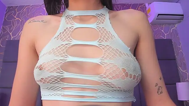 Snapshot of mey_doll chatting on 10/10/25, 11:09 mey doll online show from 10/10/25, 11:09