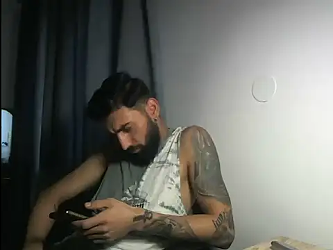 Alexgrc13 online show from 10/08/25, 09:40