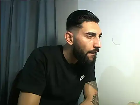 Alexgrc13 online show from 10/13/25, 01:44