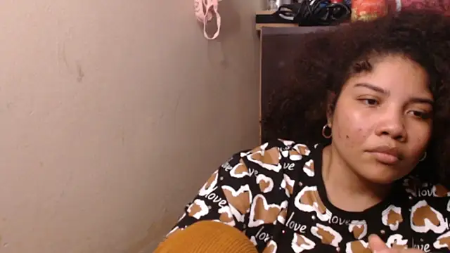 madelene online show from 11/17/25, 01:11