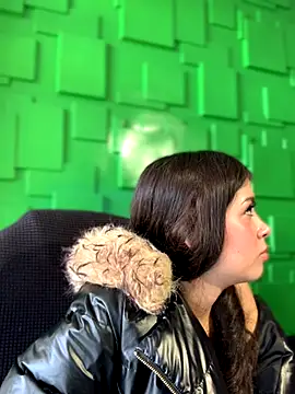 Linda LS online show from 11/11/25, 01:55