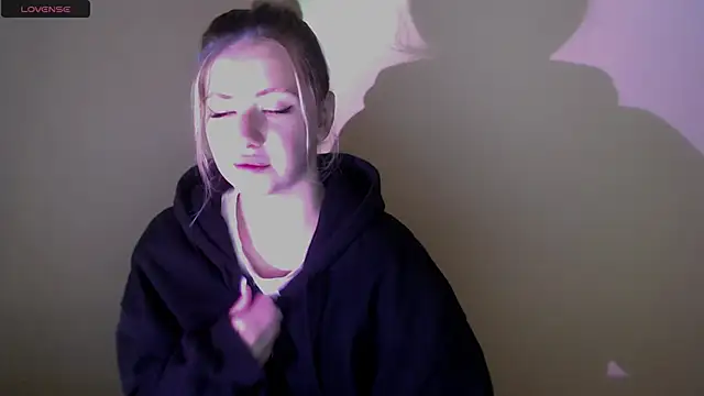 AliceHotty  online show from 09/26/25, 06:39