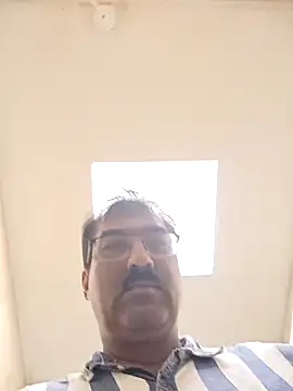 Snapshot of moonflower25 chatting on 10/06/25, 09:45 moonflower25 online show from 10/06/25, 09:45