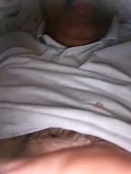 Snapshot of moonflower25 chatting on 10/08/25, 03:59 moonflower25 online show from 10/08/25, 03:59