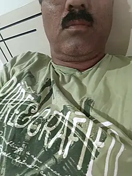 Snapshot of moonflower25 chatting on 10/14/25, 06:20 moonflower25 online show from 10/14/25, 06:20