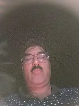 Snapshot of moonflower25 chatting on 10/15/25, 08:20 moonflower25 online show from 10/15/25, 08:20