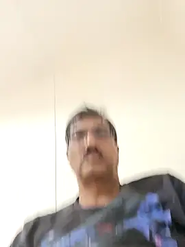 Snapshot of moonflower25 chatting on 10/21/25, 08:48 moonflower25 online show from 10/21/25, 08:48