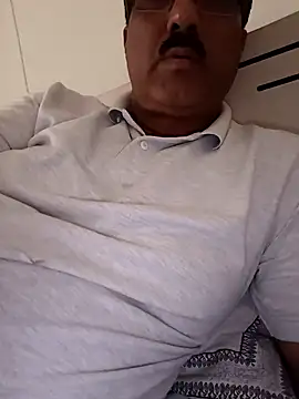 Snapshot of moonflower25 chatting on 10/22/25, 09:20 moonflower25 online show from 10/22/25, 09:20