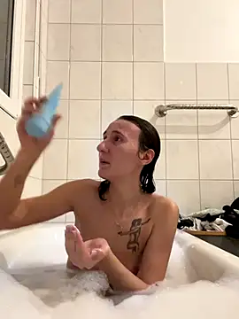 Emilia Mausi online show from 10/13/25, 07:03