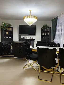 Emilia Mausi online show from 11/15/25, 08:16