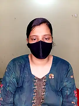 Rose-luckey online show from 10/21/25, 05:13