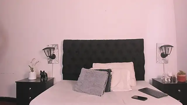 Snapshot of Lucio__Fox chatting on 09/16/25, 11:55 Lucio Fox online show from 09/16/25, 11:55