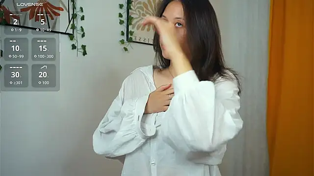 BeckyBurgh online show from 10/12/25, 06:07