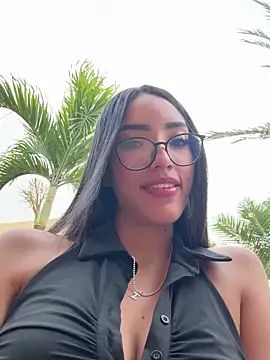 lissafeniix  online show from 11/19/25, 07:36