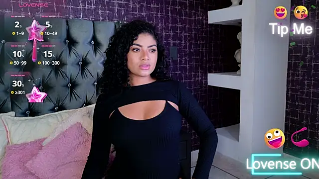 Snapshot of Carly_Monroe_ chatting on 09/18/25, 10:45 Carly Monroe online show from 09/18/25, 10:45