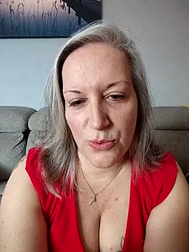 Snapshot of Feelineducentre chatting on 10/06/25, 09:18 Feelineducentre online show from 10/06/25, 09:18