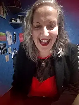 Snapshot of Feelineducentre chatting on 10/09/25, 07:23 Feelineducentre online show from 10/09/25, 07:23