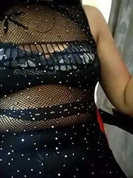 Snapshot of Quinn_Bebo chatting on 10/27/25, 01:59 Quinn Bebo online show from 10/27/25, 01:59