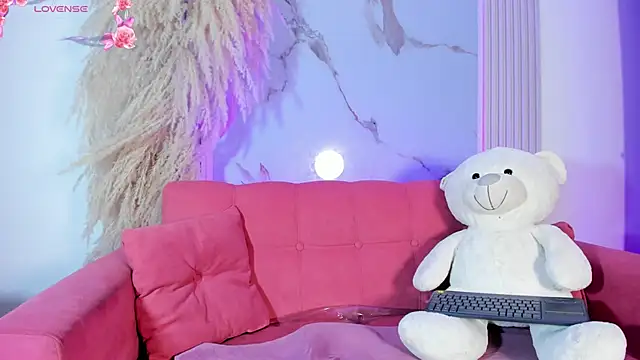 ivonyMiller online show from 11/05/25, 08:53