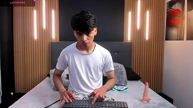 OnlyJos online show from 10/13/25, 06:19