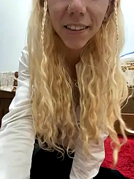 Bruna551 online show from 11/07/25, 03:06