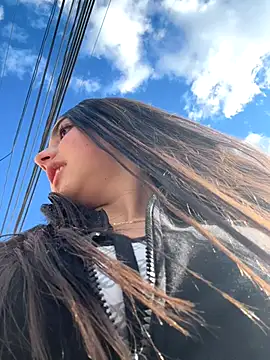 Dulce 1408 online show from 11/17/25, 09:09