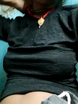 Snapshot of Joshi_Love143 chatting on 09/09/25, 04:17 Joshi Love143 online show from 09/09/25, 04:17