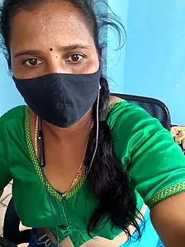 Snapshot of Tamil_Sweety chatting on 09/18/25, 09:33 Tamil Sweety online show from 09/18/25, 09:33