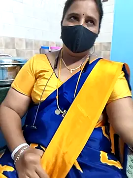 Snapshot of Tamil_Sweety chatting on 11/20/25, 03:56 Tamil Sweety online show from 11/20/25, 03:56