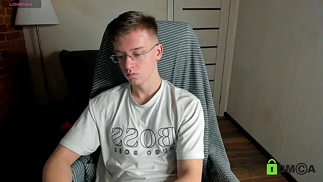 Snapshot of Harm_Dick chatting on 11/13/25, 11:42 Harm Dick online show from 11/13/25, 11:42