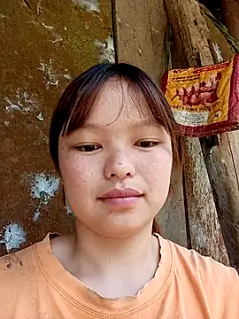 XoiXoi232 online show from 10/23/25, 05:07