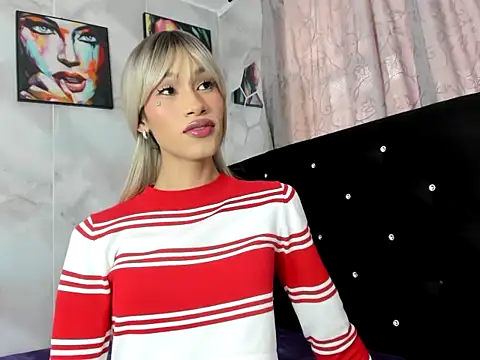 samara novice18 online show from 10/28/25, 07:27