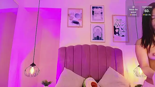 Snapshot of Isabelgh_ chatting on 10/08/25, 03:37 Isabelgh online show from 10/08/25, 03:37