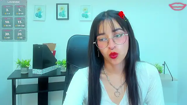 Snapshot of _Amatista_Fire chatting on 10/01/25, 02:01 Amatista Fire online show from 10/01/25, 02:01