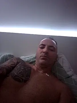 Snapshot of 974kcdq chatting on 10/12/25, 10:20 974kcdq online show from 10/12/25, 10:20