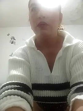 AddyStuart  online show from 11/18/25, 03:56