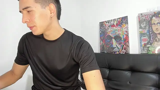 Snapshot of Mike3Xxx chatting on 10/08/25, 01:03 Mike3Xxx online show from 10/08/25, 01:03