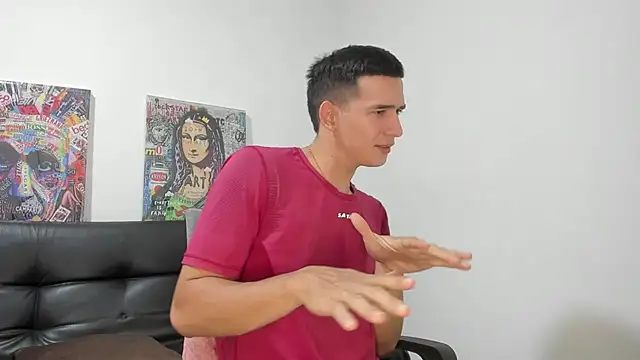 Snapshot of Mike3Xxx chatting on 10/21/25, 12:44 Mike3Xxx online show from 10/21/25, 12:44